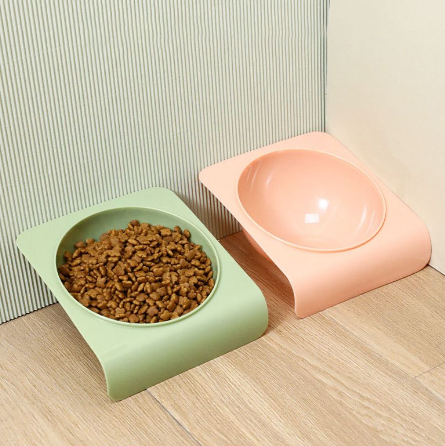 Миска пластиковая для животных "Сфера" 0,25л DOGMAN